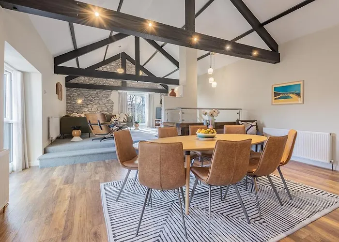 بيت للعطل Royal Oak Barn - Cartmel, Sleeps 8 New كارتميل